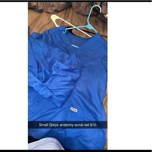 - Size small Greys Anatomy scrub set. Great condition